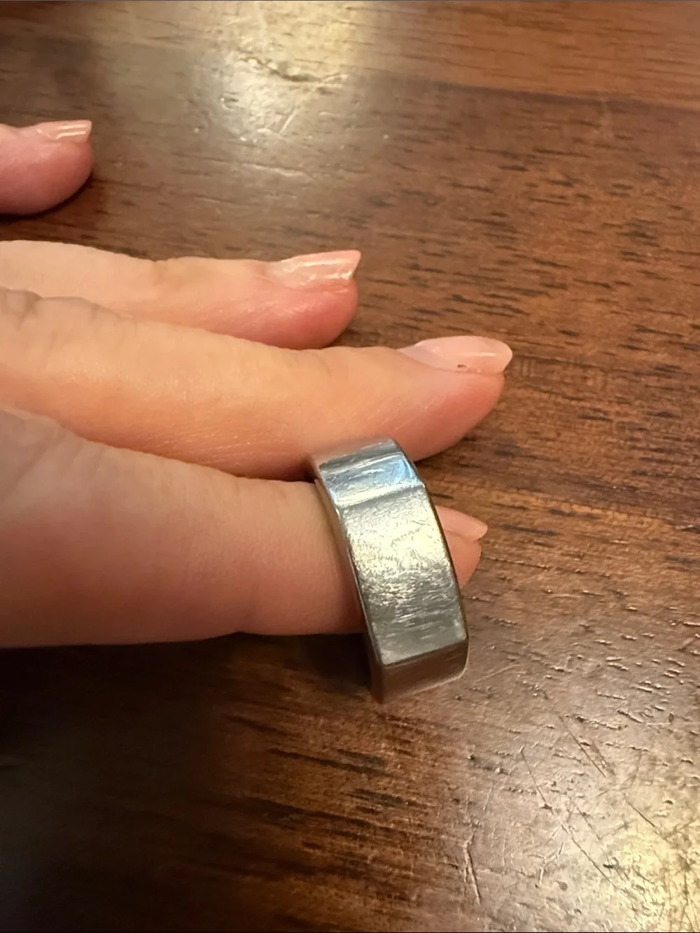 Oura Ring size 7 w charger and cord. Generation 2.